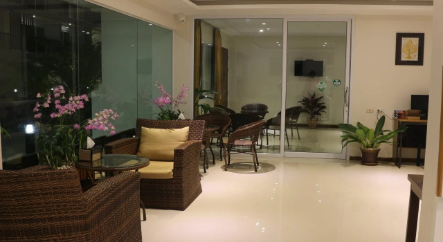 Crystal Lamai Hotel