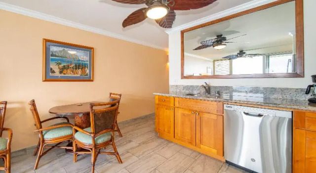 Двухместный номер Standard с балконом и с видом на сад Napili Shores Maui by OUTRIGGER - No Resort & Housekeeping Fees