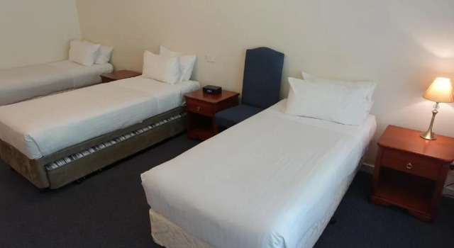 Трёхместный номер Standard Elkanah Lodge and Conference Centre