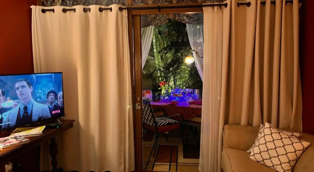 Коттедж с 4 комнатами Dickinson Guest House, Guadalajara Expo