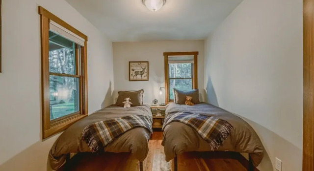 Spotted Bear Cabin For 6, Buchen Sie Ferienhaus Hotels in Montana mit Parkplatz, Parkplätze