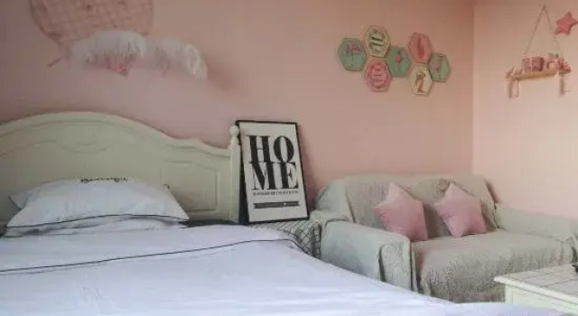 Кровать в общем номере (женский номер) Rujia short-term rental apartment in