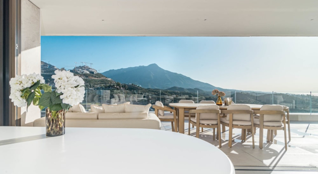RLQ - Modern 2 Bed Apt With Rooftop Plunge Pool