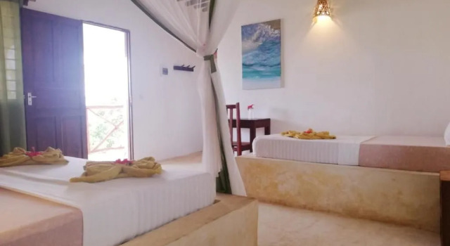 Red Monkey Beach Lodge, Забронировать Отель Джамбиани Zanzibar Central