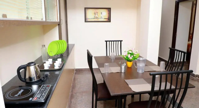 Sree Service apartments, Rezerwuj Apartament Hotele w Andhra Pradesh z parkingiem, Parking