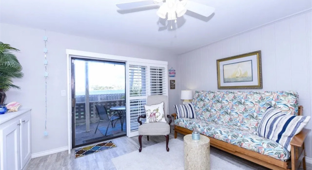 Номер Standard Bay House Condos by Miss Kitty’s