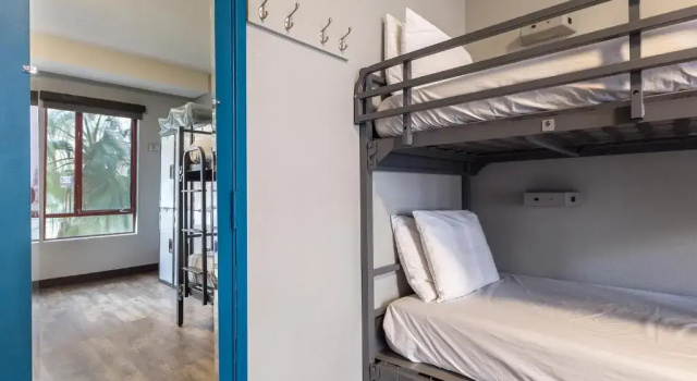 Кровать в общем номере (женский номер) HI Los Angeles Santa Monica Hostel