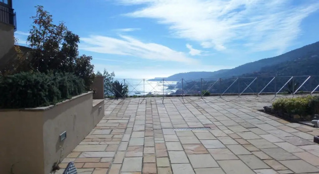 Студия Miramare Apartments&Suites
