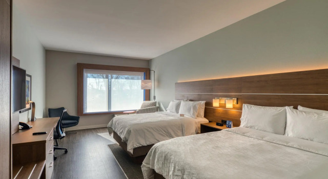 Четырёхместный номер Standard Holiday Inn Express & Suites - Charlotte - South End by IHG