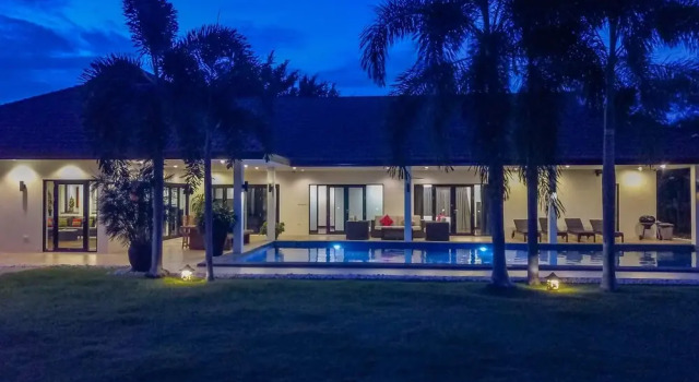 5 BR Pool Villa In Great Location - CV5