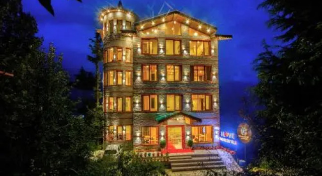 The Holiday Villa Resorts & Spa, Забронировать Курортный отель Отели Манали с бассейном, Бассейн