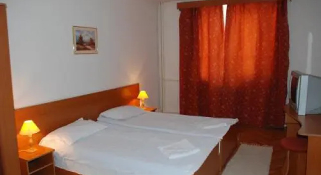 Hotel Merkur, Varaa Hotelli Miercurea-Ciuc 