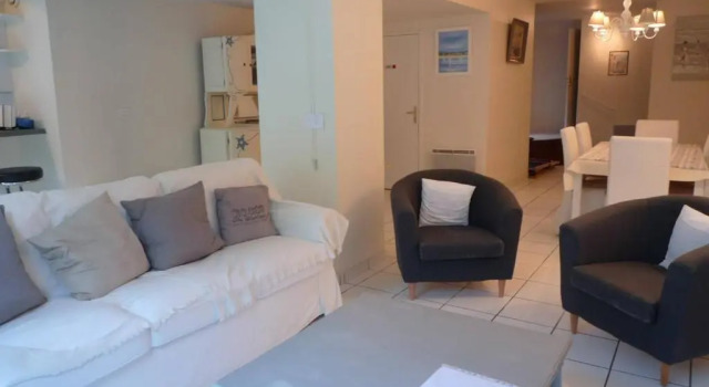 Houses  Villas for 8 People, Забронировать Отель Отели Ла-Боль с парковкой, рядом с La Baule-Escoublac Train Station, Парковка