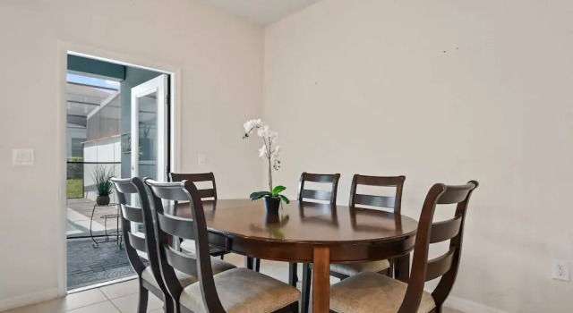 Коттедж 5-br Townhouse With Pool, Games, Disney