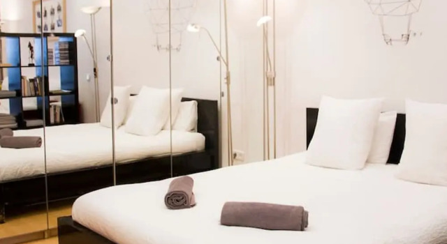 Super Studio IN THE Heart OF Trendy Gracia By Myrentalhost