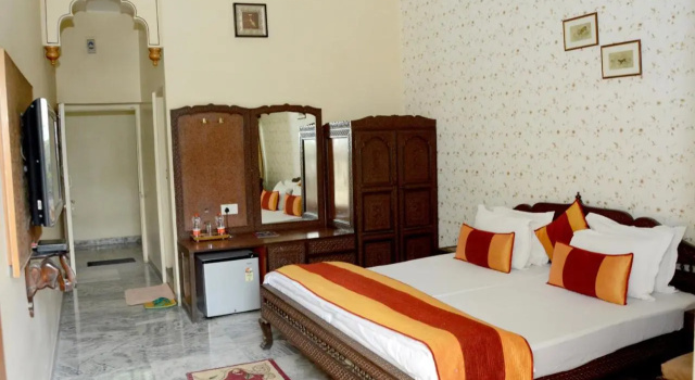 Hotel Chandrawati Palace