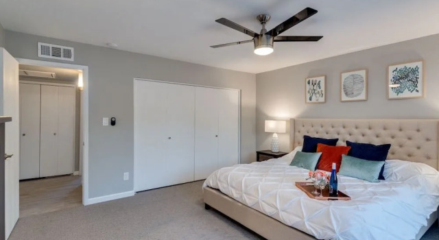 Luxury Scottsdale home w/ Heated Pool, Spa, Putting Green, fire pit, & more! by RedAwning, Prenota Hotel Phoenix 
