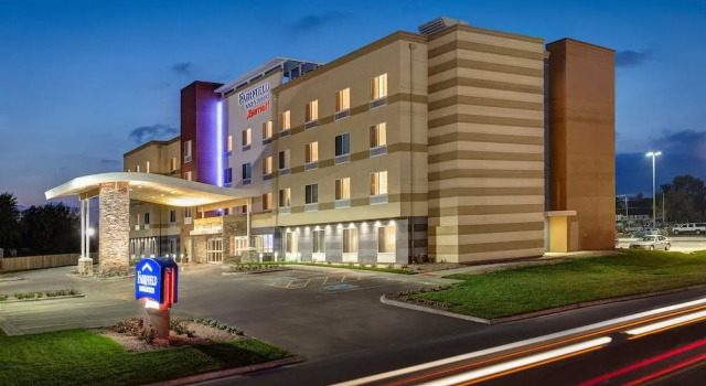 Fairfield Inn & Suites by Marriott Kansas City Belton, Prenota Hotel Hotel a Missouri con piscina, Piscina