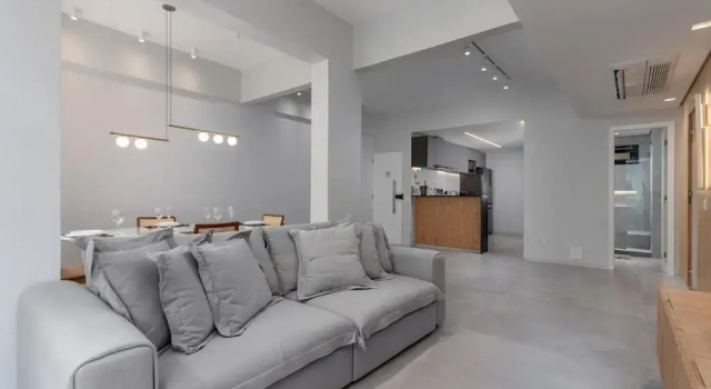 Apr301 2 Bedroom Apartment in Ipanema Modern and Well Located
