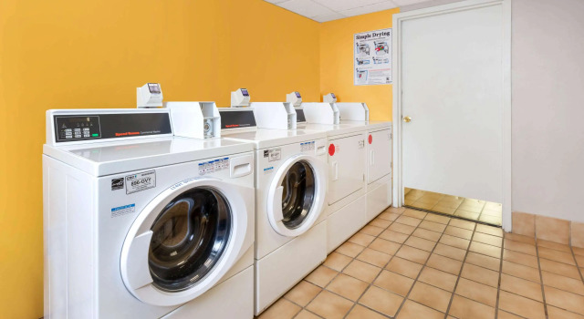 La Quinta Inn & Suites Secaucus Meadowlands, จอง โรงแรม เซคอคัส North Jersey