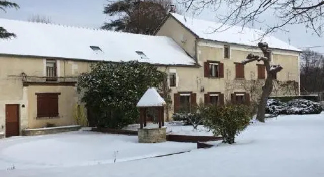 Entre Canal Et Vignes, Book Hotel Escolives-Sainte-Camille Yonne's wine road