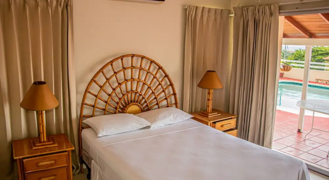 The Whytehouse Villa
