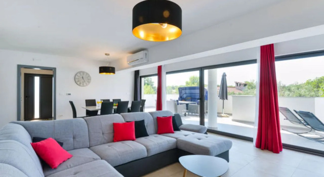 House East Cervia, Забронировать Отель Отели Трибунь с бассейном, рядом с Пристань для яхт Трибуни, Бассейн