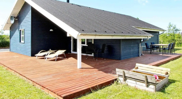 Коттедж 5 star holiday home in Brovst