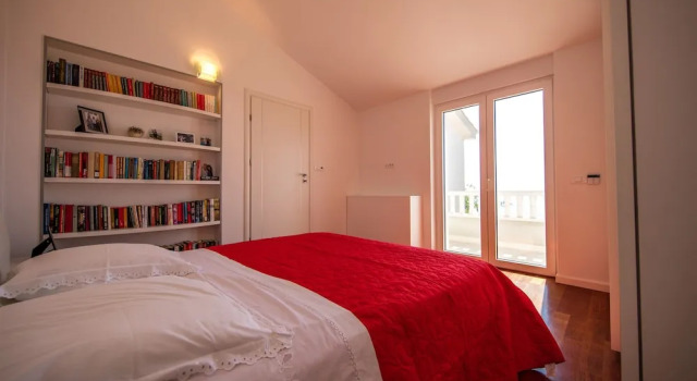 Villa Gg The White Villa, Rezerwuj Willa Hotele w Split-Dalmatia County z parkingiem, Parking