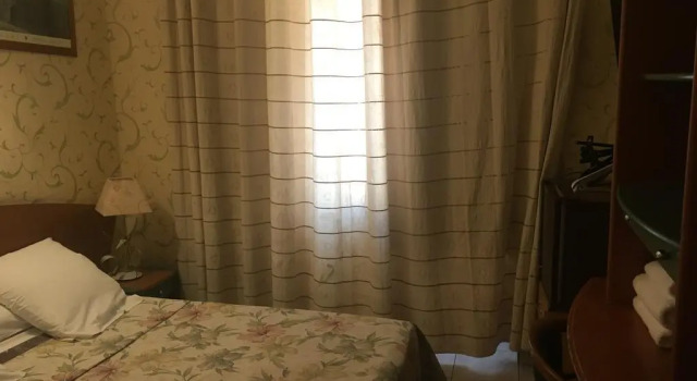 Hotel Relax, Забронировать Отель Отели Марселя с завтраком, рядом с Музейно-культурный центр La Vieille Charite, Завтраки