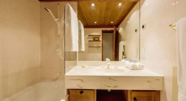Двухместный номер Deluxe с балконом Hôtel Les Sherpas