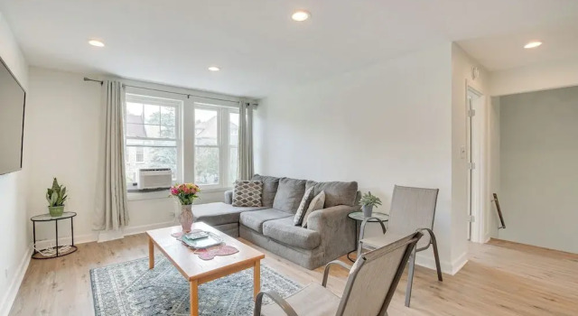 Berwyn Apartment Rental ~ 11 Mi to Chicago!, Foglalás Apartman Berwyn Illinois