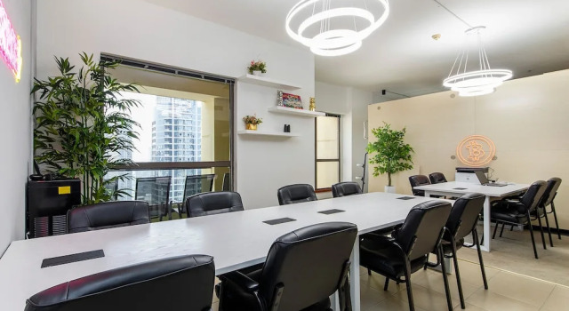 Berloga Holiday Homes JBR, Забронировать Отель Отели Эмирата Дубая с бассейном, Бассейн