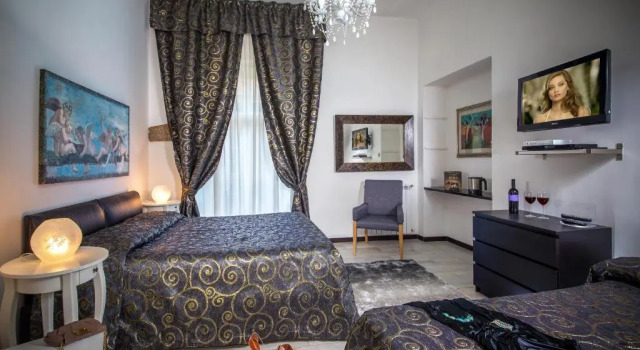 Четырёхместный номер Standard с балконом Roma Central Guest House