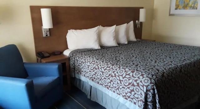 Номер Standard Days Inn by Wyndham Newark Wilmington