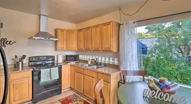 Коттедж Comfy & Cozy Kalispell Home: Walk to Downtown