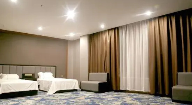 Люкс Deluxe Holiday Inn Karamay Yuxuan
