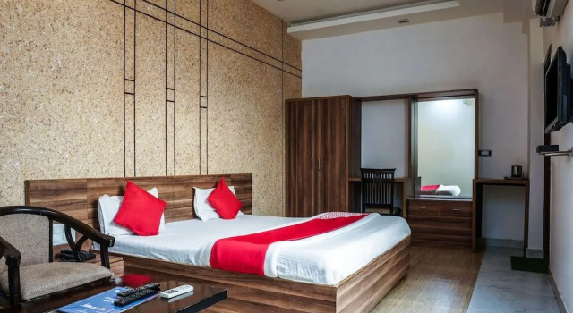 OYO 18895 Hotel Kartikay Grand, Забронировать Отель Хисар штат Харьяна