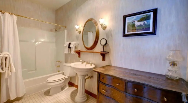 Номер Standard с видом на озеро Casia Lodge and Ranch