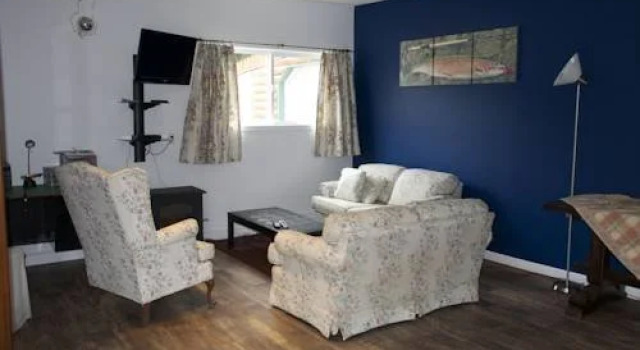 Deep Creek Lodge Skeena River Steelhead & Salmon Fishing, Buchen Sie Hotel  