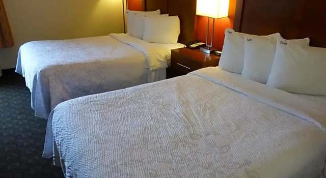 Четырёхместный номер Superior Quality Inn Easton