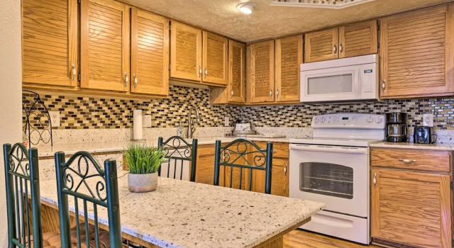Апартаменты Brian Head Resort Condo - Near Skiing & Hiking!
