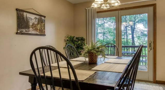 Pinecrest Townhomes-TWO UNITS-4bed6bath-IndoorPool
