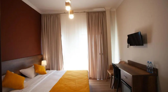 Hotel Avenue 106, Забронировать Отель Чугурети Тбилиси, рядом с Tеатр имени Марджанишвили