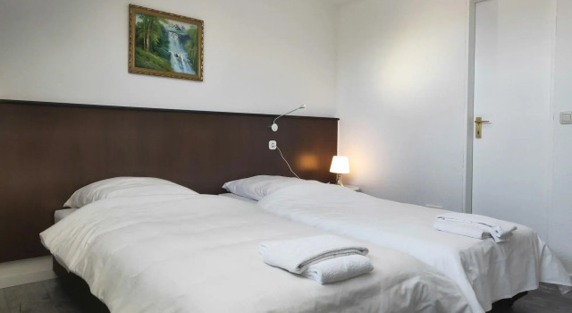 HOTEL TEMPELHOF ( City-Messe-Arena ), Book Hotel Deutz Köln