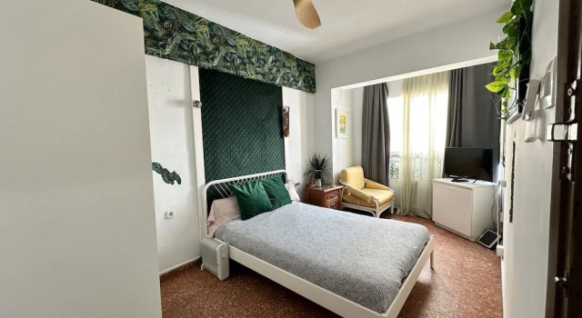 Habitaciones la jungla 22, Забронировать Гостевой дом Отели в центре Альхесирас с завтраком, отели в центре Альхесирас с завтраком