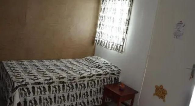 Auberge de l'Orangeraie, Book Hostel / Vandrerhjem Hostels i Thiès, Hostel / Vandrerhjem