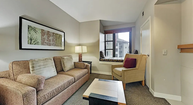 0617west 1 Bedroom Hotel Room
