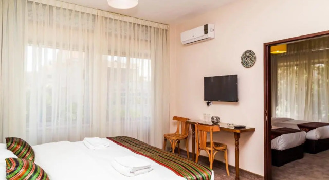Четырёхместный номер Standard Antika Amman Hotel