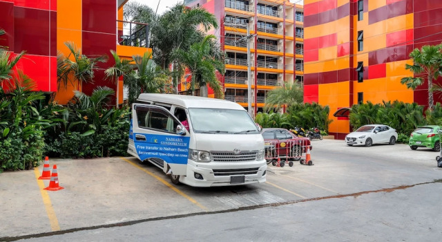 Naiharn Pearl Condo Hotel by Villacarte